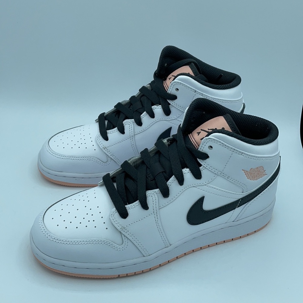 NIKE Air Jordan 1 MID Arctic Orange GS 554725-180 - Picture 3 of 11